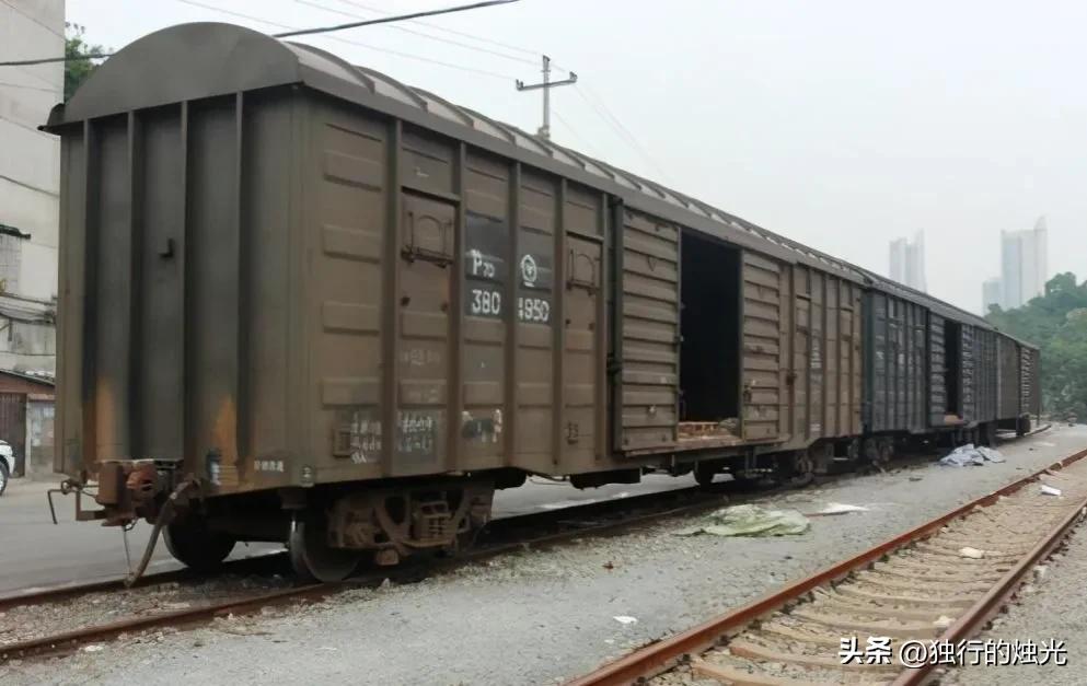 16岁的高中生,用极其恶毒的手段,治愈自己扭曲变态的童年