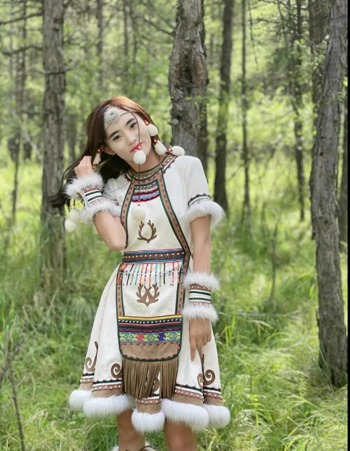 五十六个民族服饰傈僳族,五十六个民族代表服饰图片