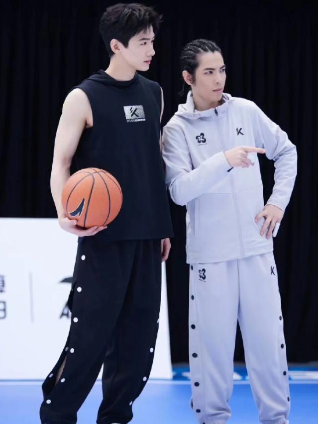 萧敬腾的戏腔能有多惊艳,萧敬腾回应穿衣风格