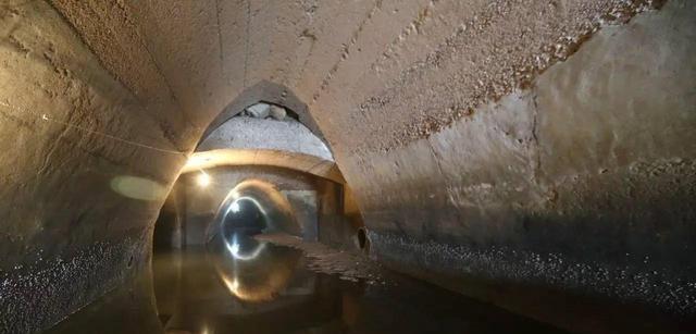 为什么亚速钢铁厂成为最后的堡垒,能防弹的坦克是真的吗