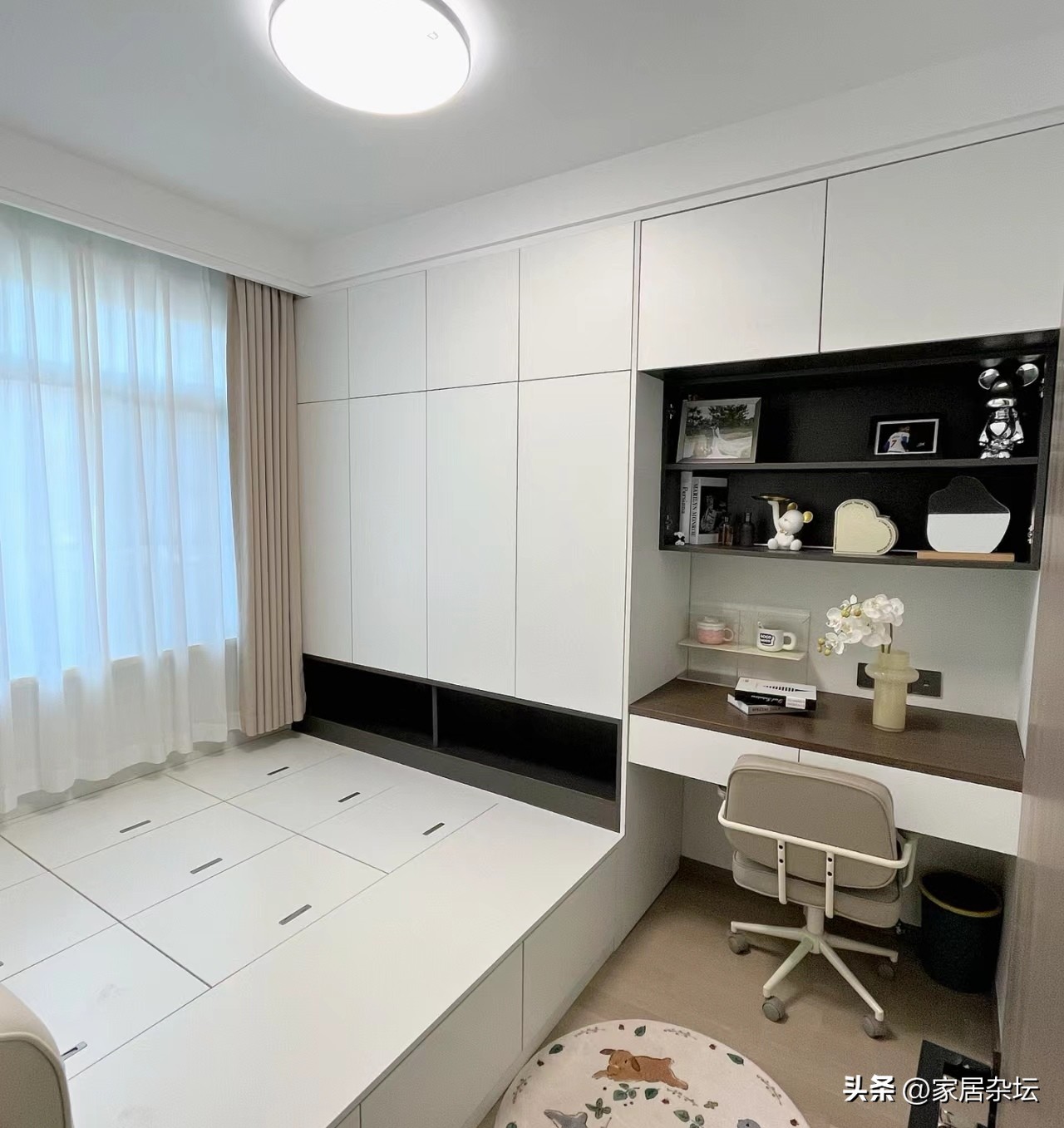 卧室小不能放床头柜怎么设计,卧室不做床如何设计好看