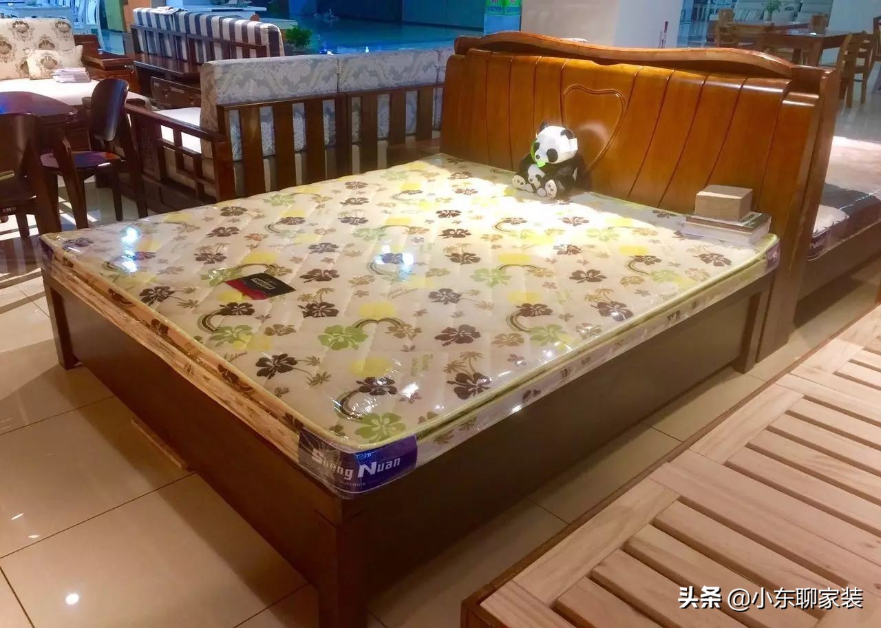 选床垫要选环保棕吗,选床垫不一定选贵