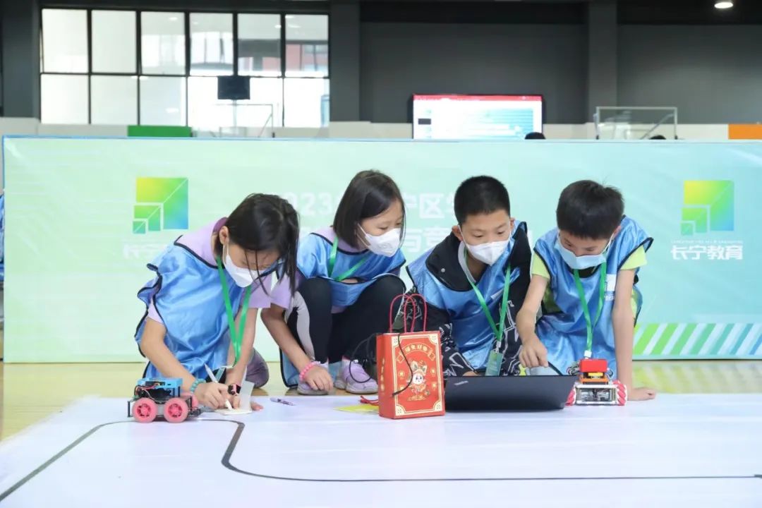 机甲大师陆空超级对抗赛,大疆机甲大师出击陆空协同作战