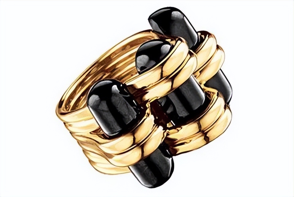 谭松韵关晓彤金鹰节,关晓彤谭松韵红毯走秀