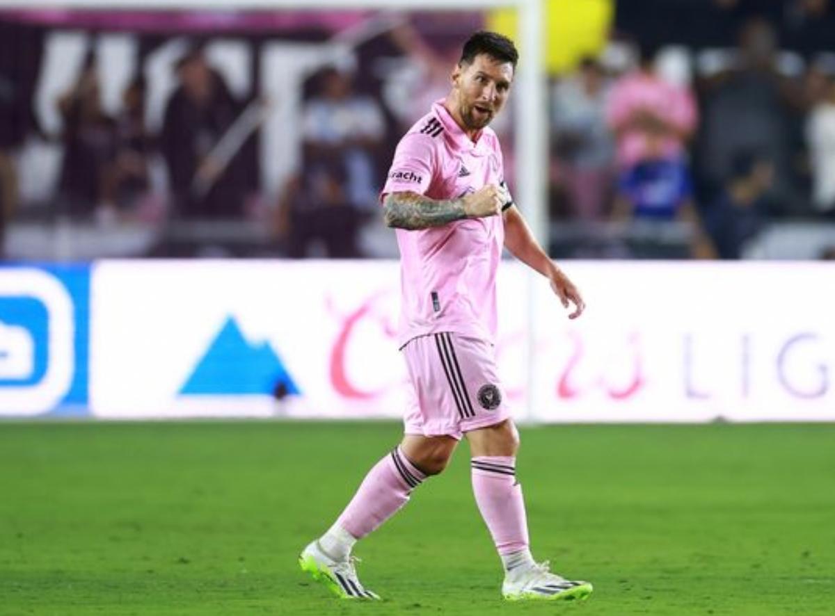 詹姆斯直播谈论梅西,勒布朗詹姆斯看布朗尼扣篮