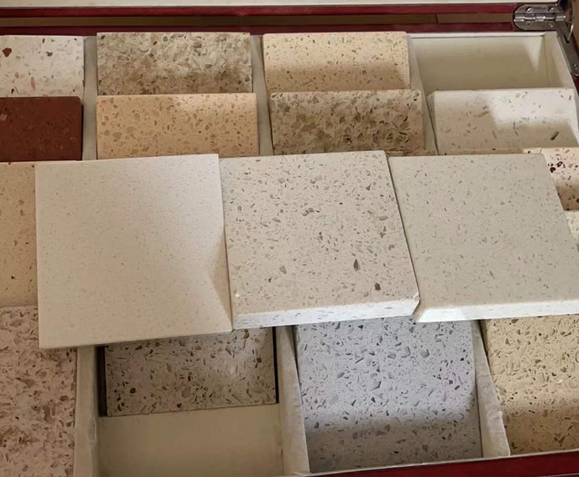 厨房台面岩板好还是石英石好,厨房台面用石英石好还是用岩板好