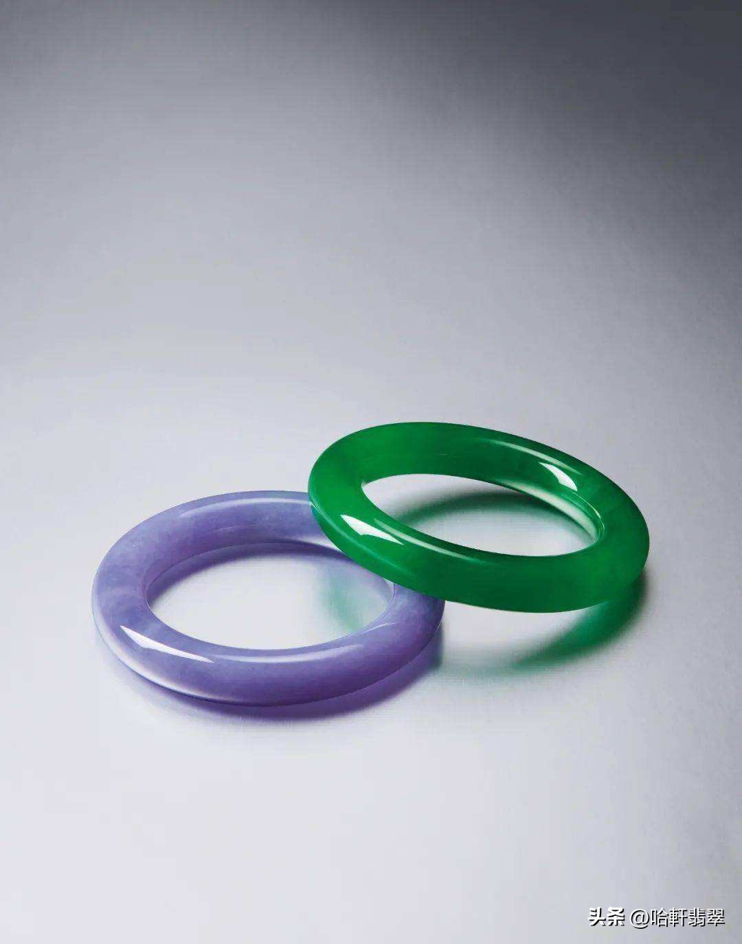 直播间翡翠手镯和实物对比差距,200元批发翡翠手镯