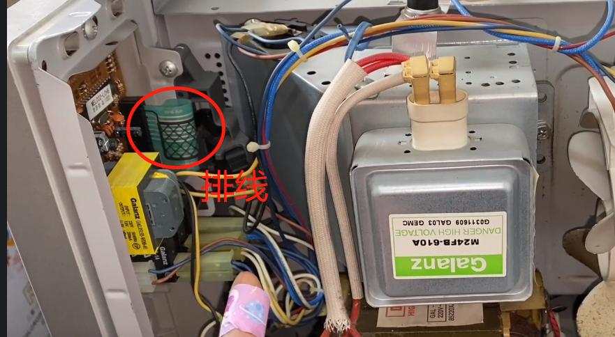 微波炉启动按键失灵其它按键正常,美的微波炉按键失灵是什么原因