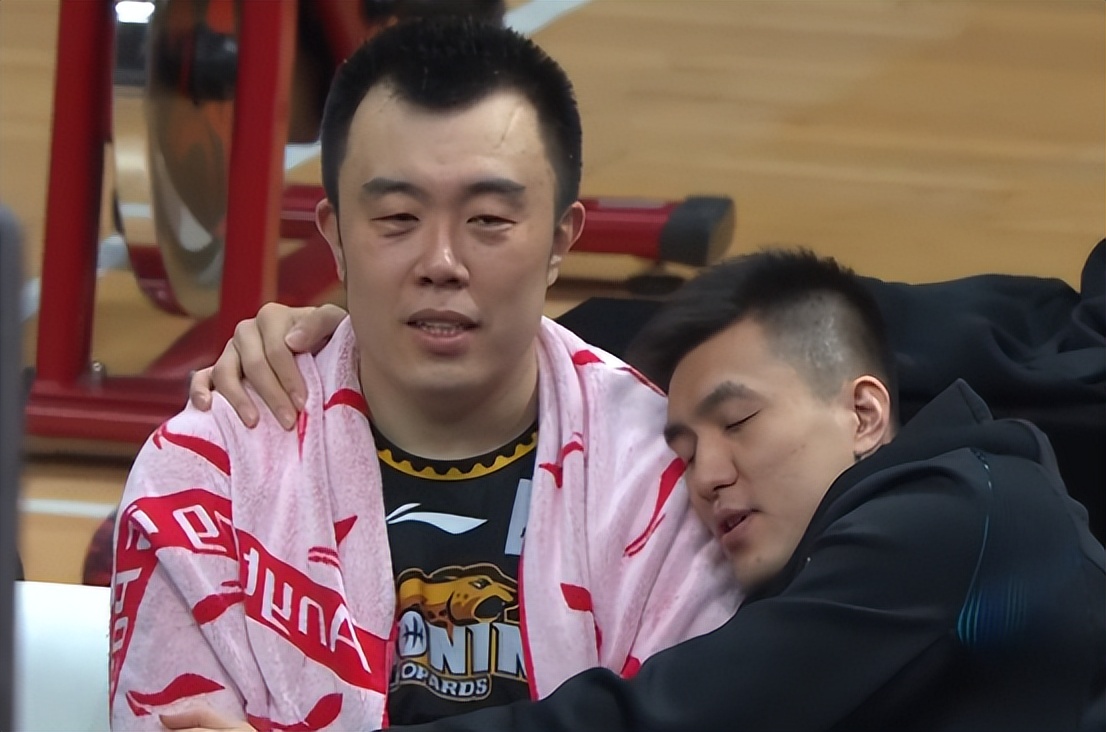 姚明cba各项数据纪录,cba总决赛姚明51分21篮板