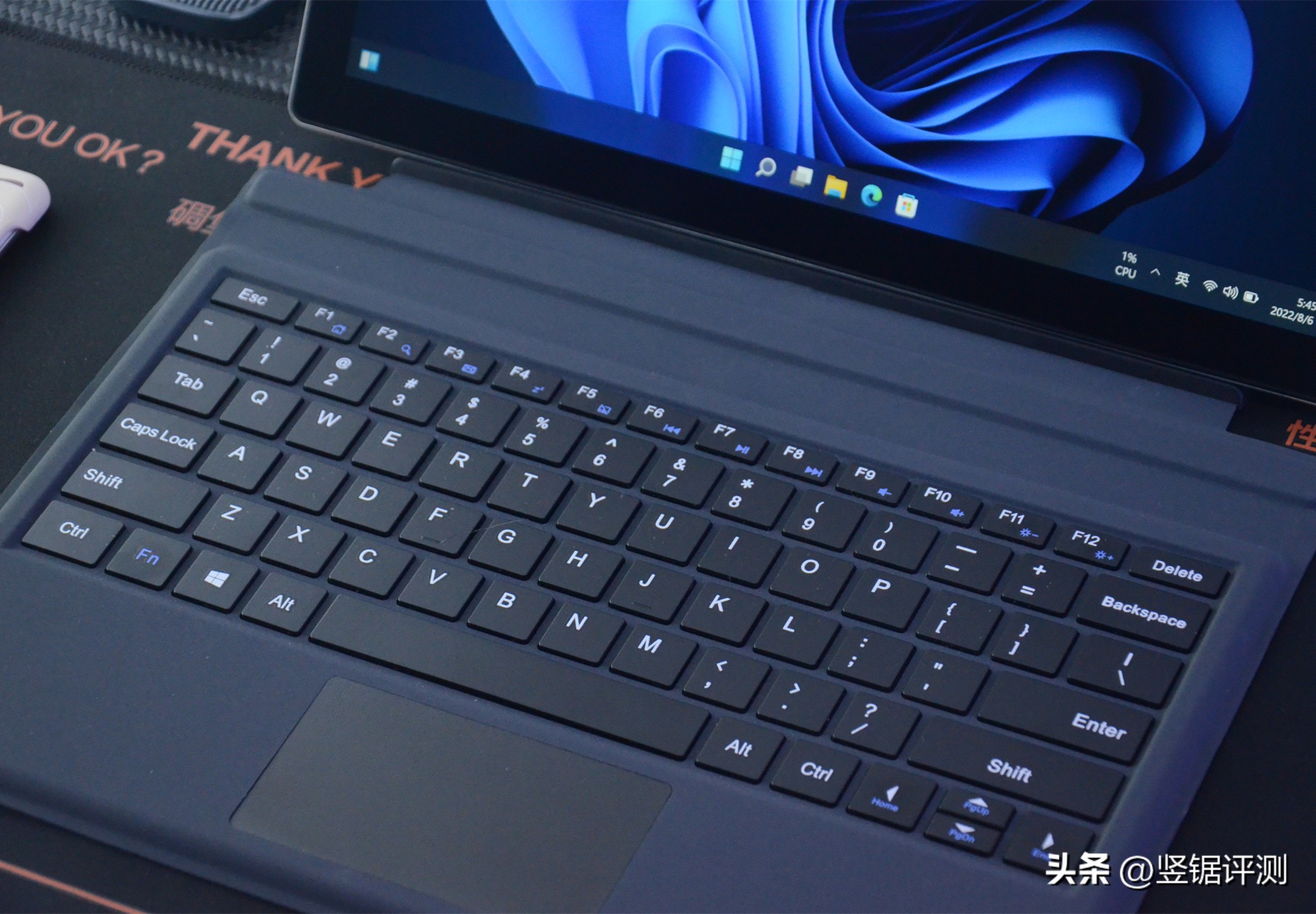 7.85英寸1300左右平板电脑测评,壹号本one-netbookt1评测