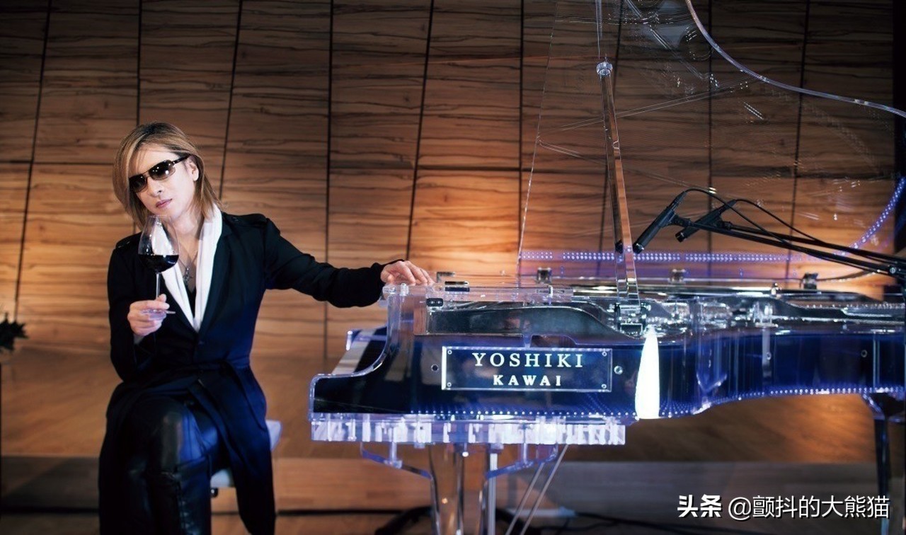 林小花（YOSHIKI）在新春综艺格付け里吃的小零食播出后就大卖