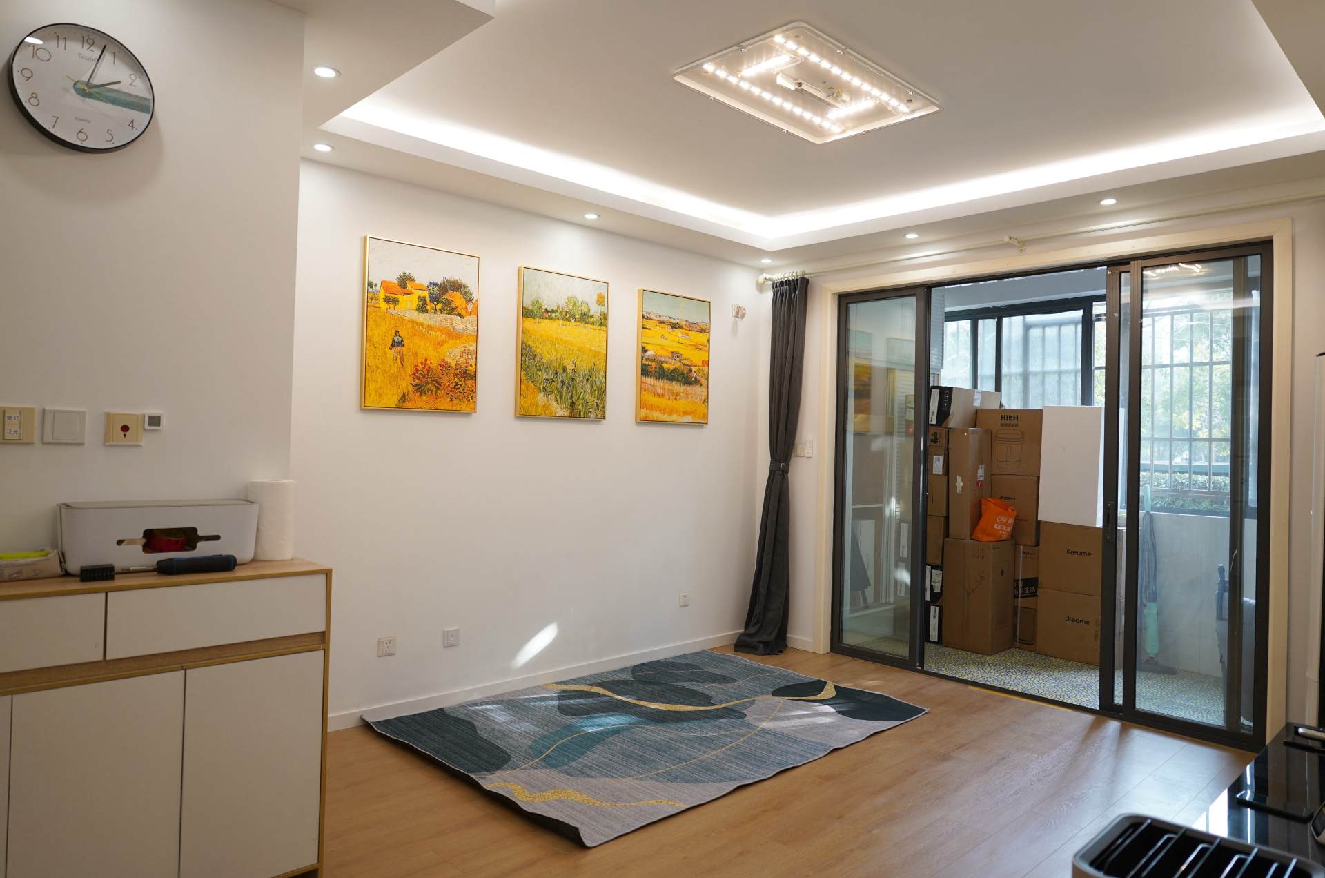 小户型也没有必要做全屋智能灯光,二手房客厅灯光改造