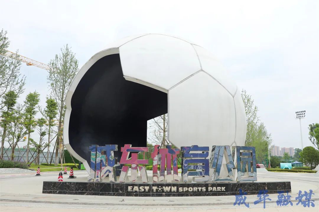 闄嗗啿杩愬姩瑙嗛,闄嗗啿楠戣