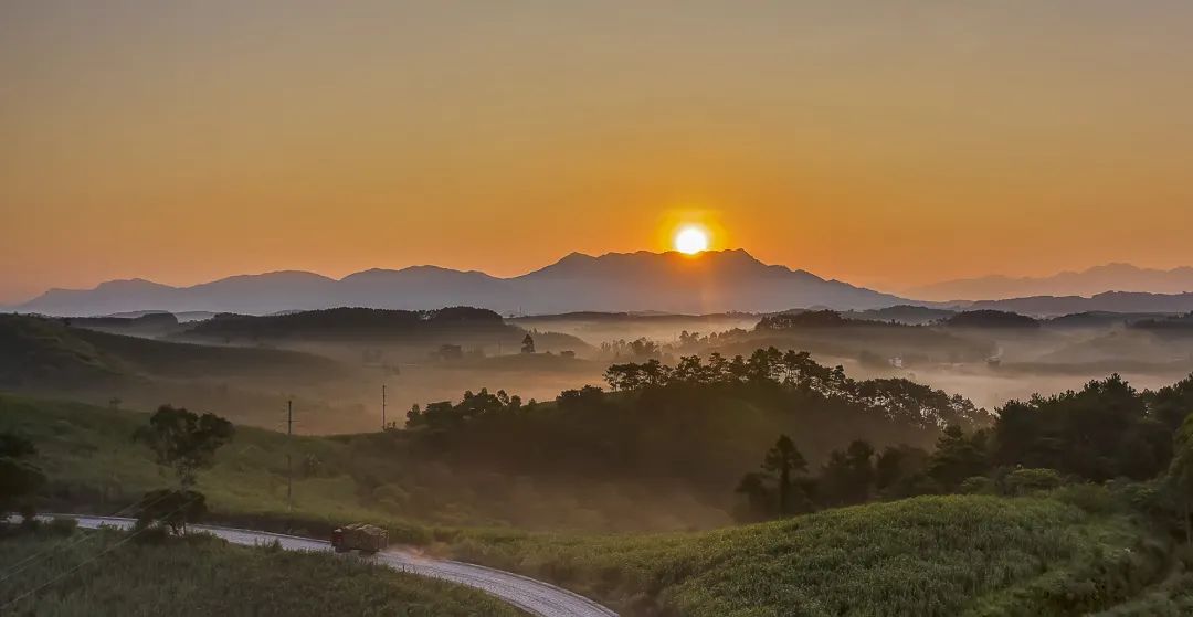 父爱如山如大海般深沉,父爱如山就是最伟大的爱