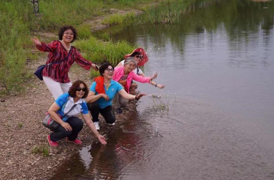 不怕七月鬼就怕端午的水,不怕五月五的水只怕七月半的鬼