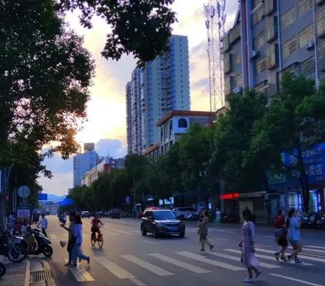 我，28岁，网恋奔现后对方变心，为表真心烫了六个烟疤，后悔