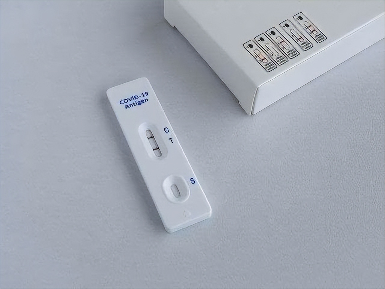 新冠阳了8天为什么脸还是发热,新冠阳了发热37度多吃什么药