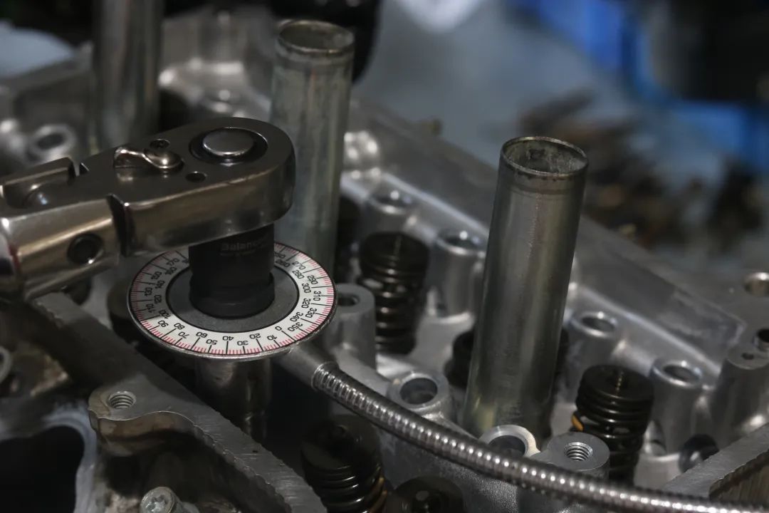 12代皇冠翻新后能开多久,坏掉的车改造成新车