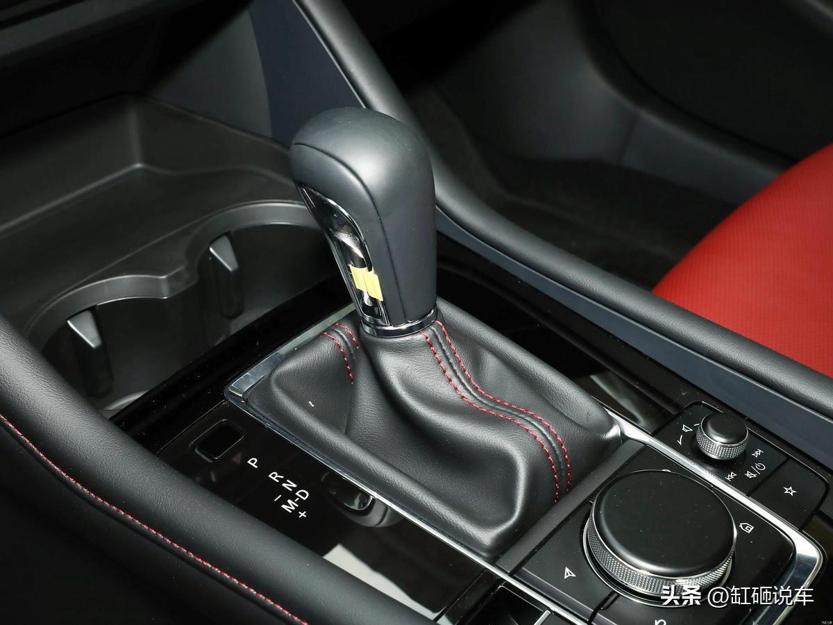 昂克赛拉2.0和思域1.5t怎样选,思域跟昂克赛拉哪个更值得买