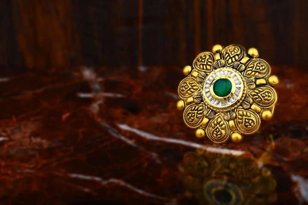 什么款式戒指日常戴比较方便,哪个款式的戒指戴着最舒服