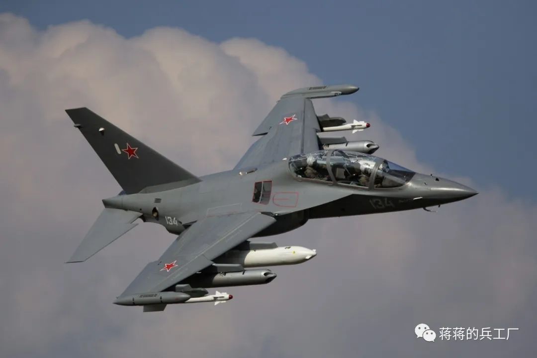 阿联酋采购中国战机,阿联酋购买l-15猎鹰