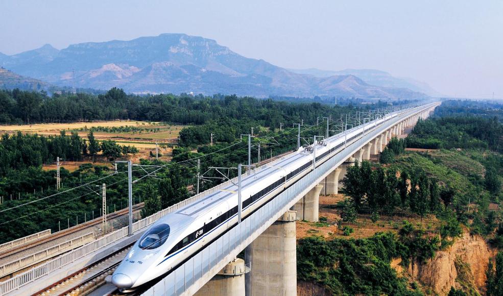 日本美女来中国旅游，背后原因让日本男生羞愧