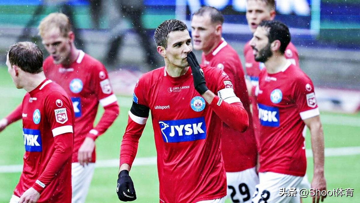 曼联西汉姆联拿分,曼联大胜谢里夫