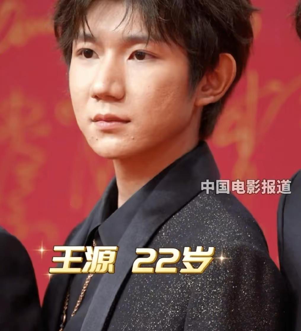 这一夜，36位男明星原形毕露!超清大头贴，全员无滤镜，没人扛住