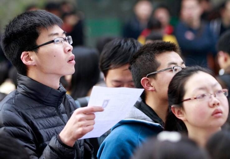 好好的工作赚钱才是出路,工作和赚钱哪个更重要