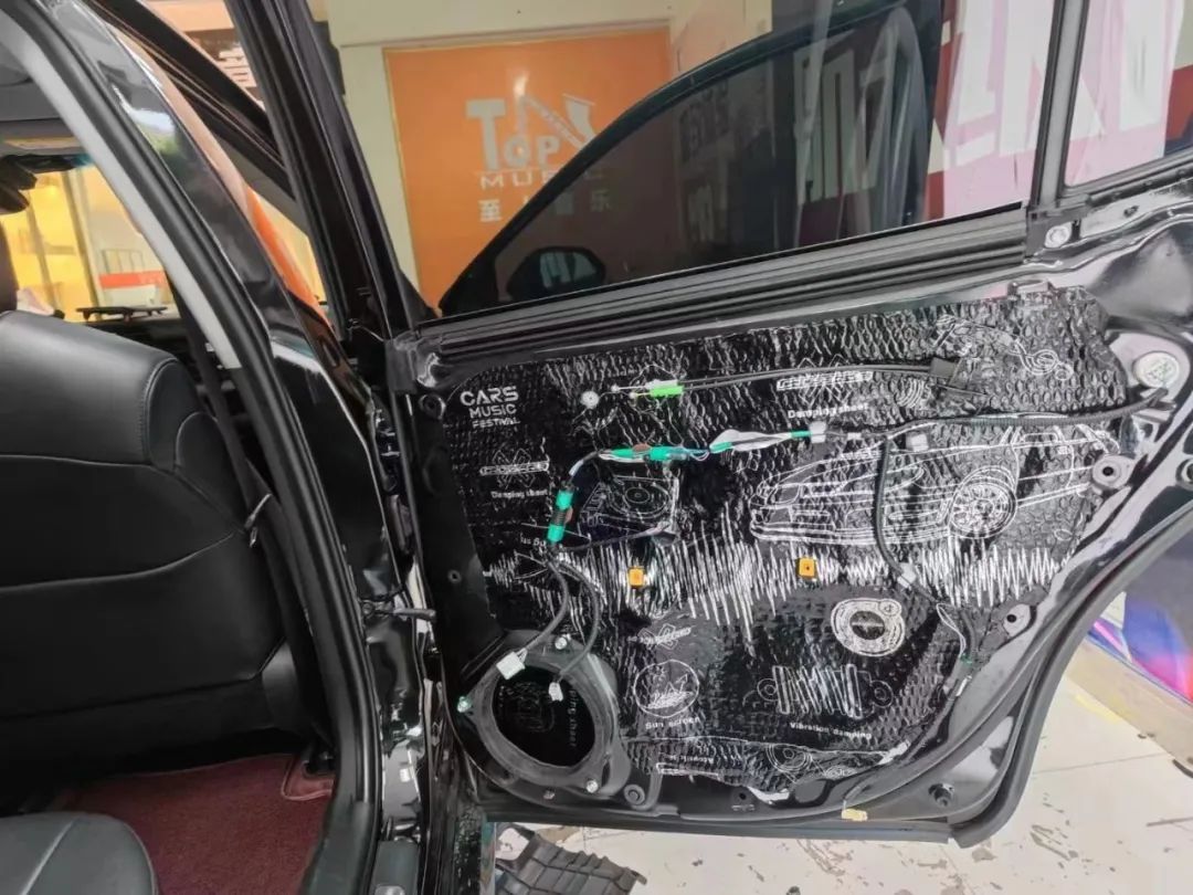 丰田凯美瑞音响怎么无损改装 (丰田凯美瑞改装音响用什么音响好)