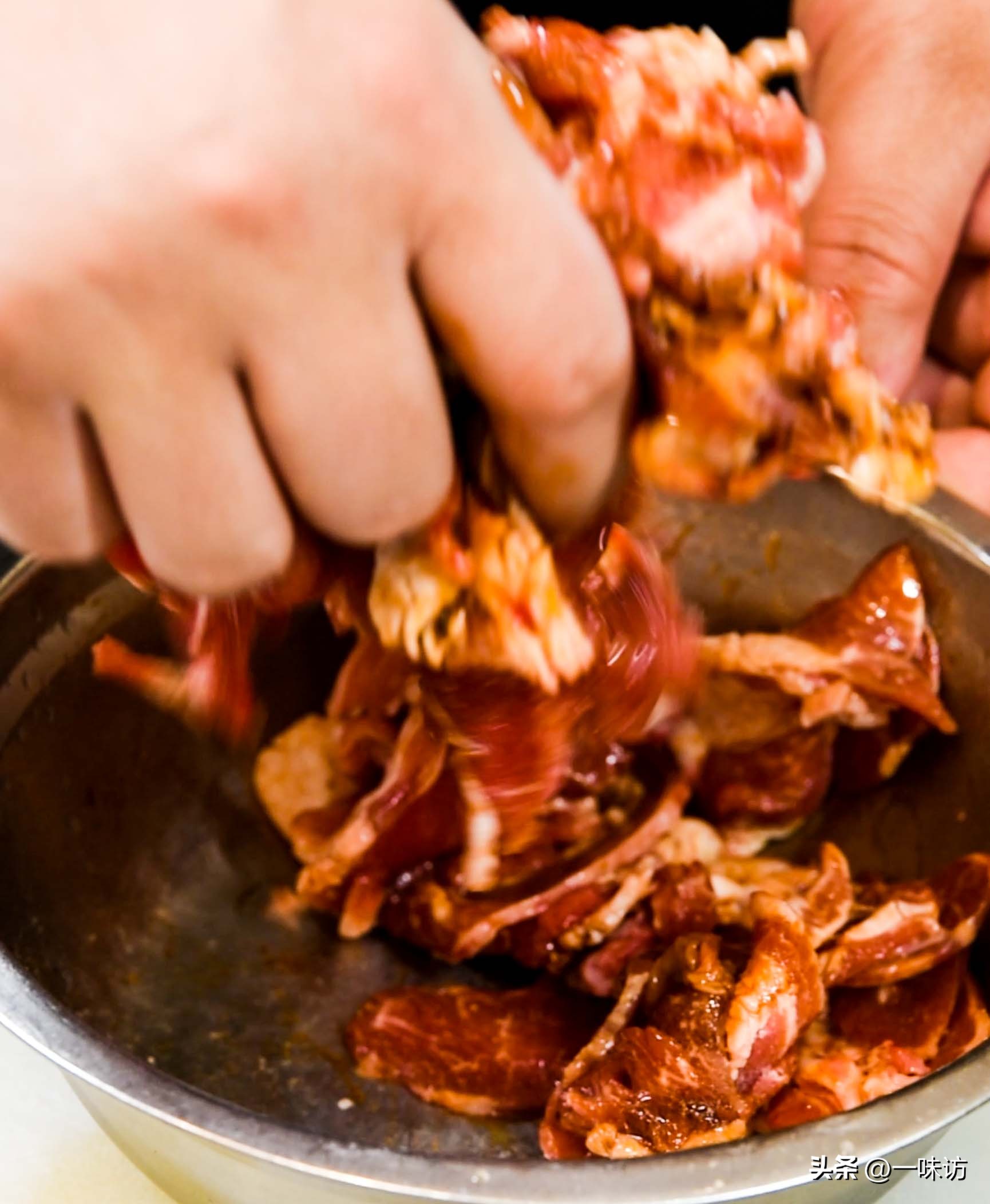 经典葱爆羊肉的正宗做法,葱爆羊肉在家怎么做肉质鲜嫩不膻