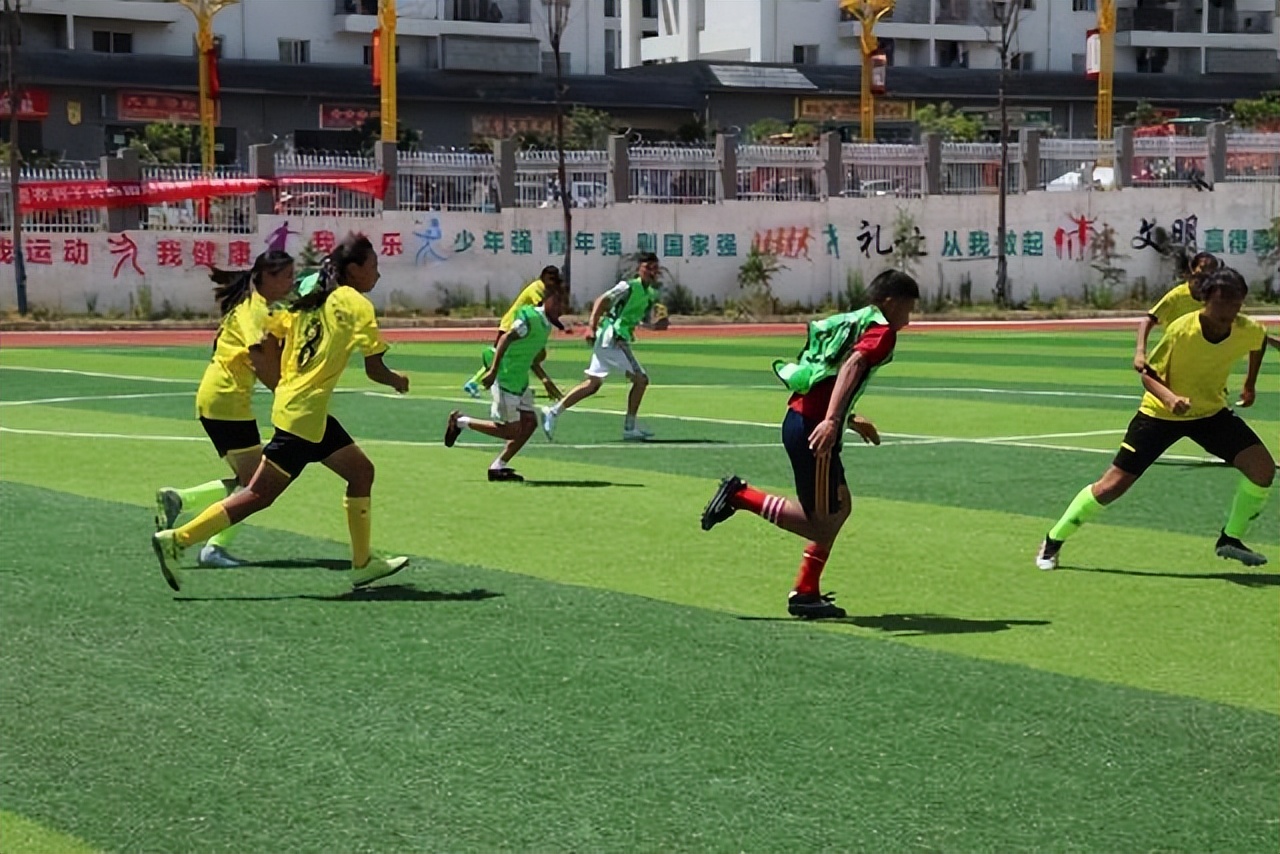 「成都」“致善天府·微光行动”2022年布拖女足苗子夏令营成功举办