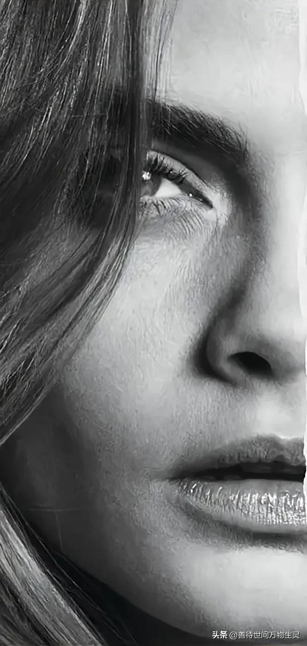 英国超模卡拉迪瓦伊,英国超模卡拉迪瓦伊海边