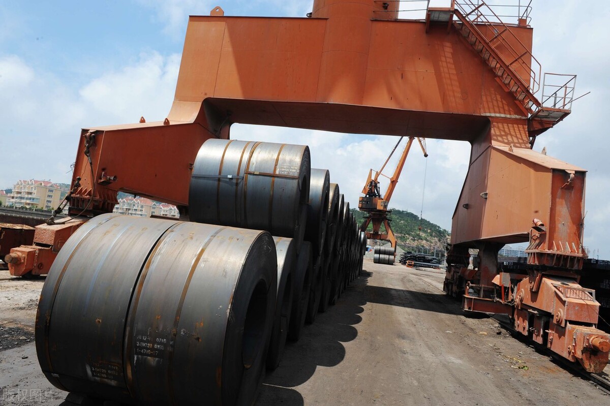 螺纹钢价格持续反弹,螺纹钢和热卷走势一致