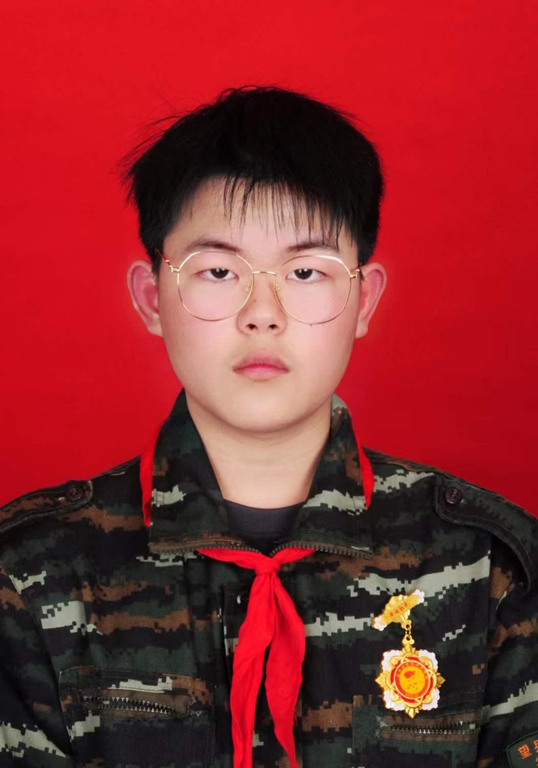 速来围观，七八年级这些望兵石少年获得军校最高荣誉奖章