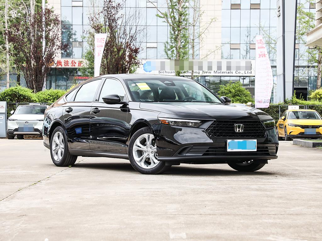 全新雅阁对比新一代蒙迪欧,1.5蒙迪欧和1.5雅阁谁的动力快一些