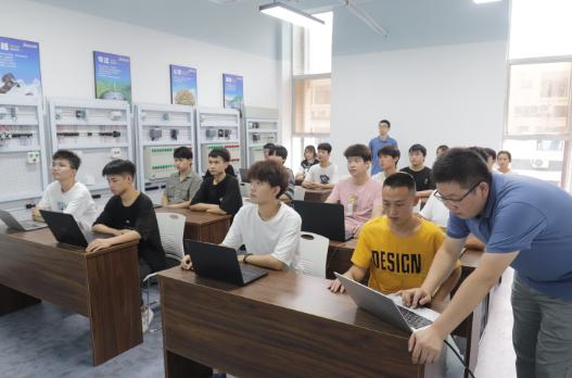 学习机器人专业有出路吗,学习plc有什么好处