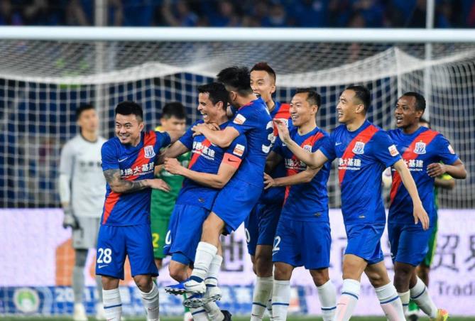 里皮嫡系爱将成申花新援热门，巅峰期身价过亿，曾是国家队十号