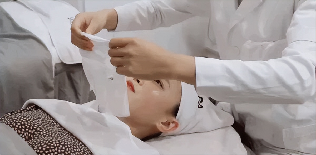 去鼻子上的黑头最好的方法,去鼻子上黑头的有效方法