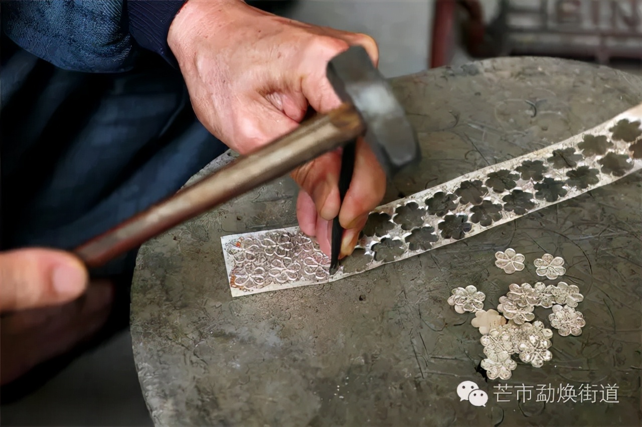 版纳傣族银饰制作方法,德宏银器制作视频大全