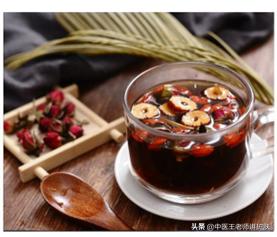 脸黄暗沉有斑怎么调理,脸黄暗沉用什么护肤品