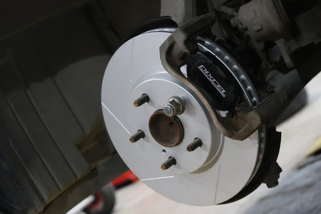 老皇冠全车翻新整备50000元,12代皇冠二手翻新要多少钱