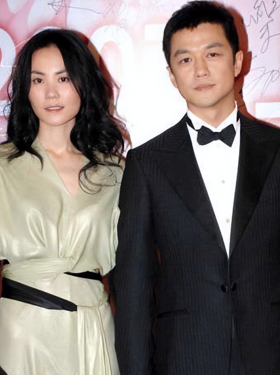 王菲和谢霆锋为什么兜兜转转,王菲和谢霆锋之间兜兜转转的爱情