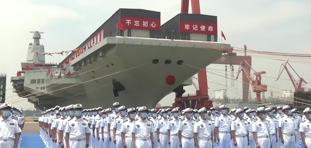 福建大型相控阵雷达,福建舰作战能力与美国航母对比