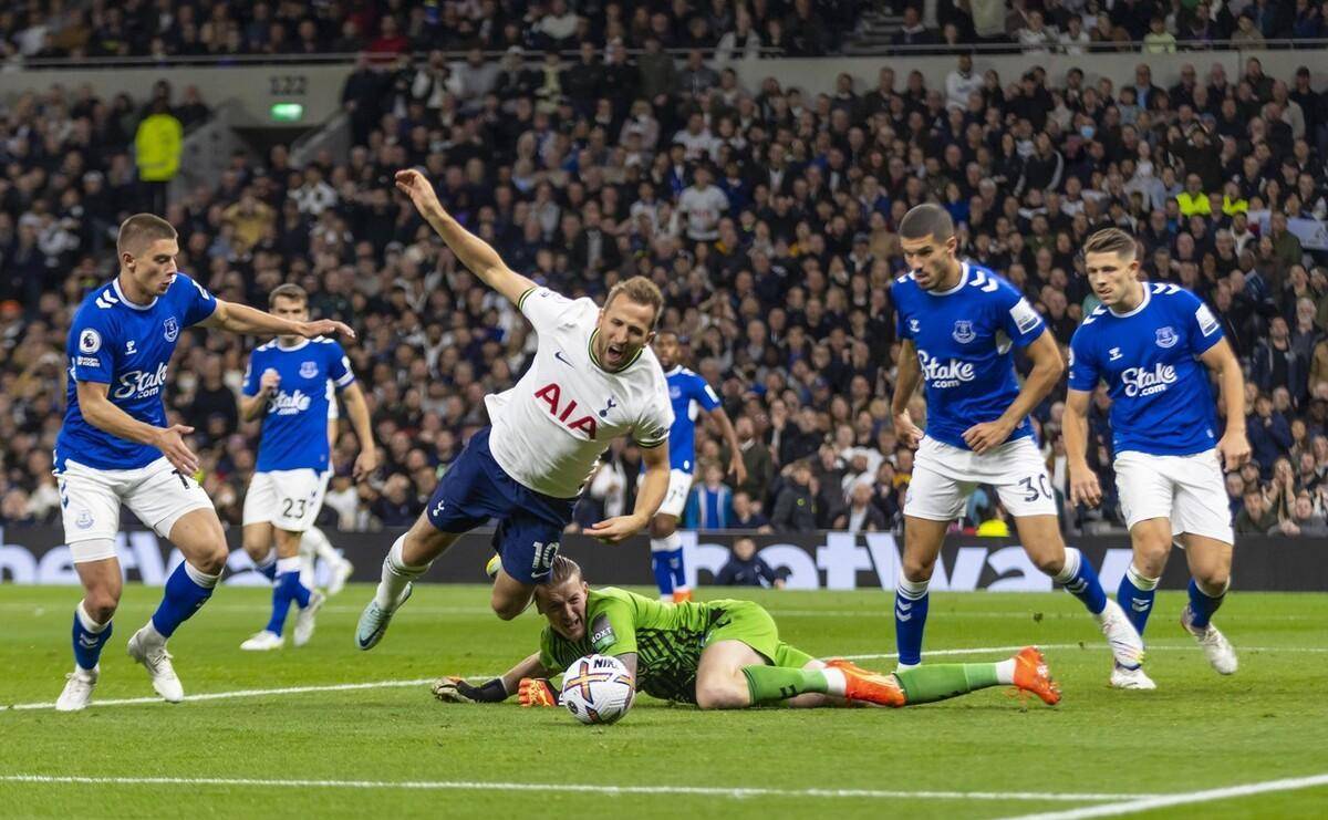 英足杯曼城vs埃弗顿比赛结果,20232024英格兰超级联赛还有几轮