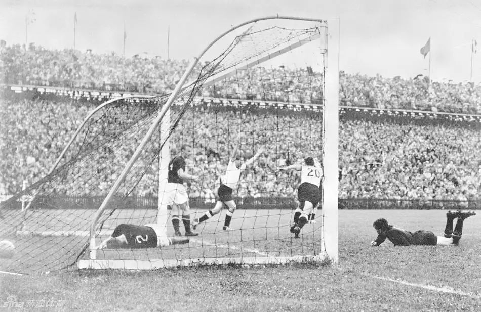 世界杯足球幕后故事,足球世界杯的由来
