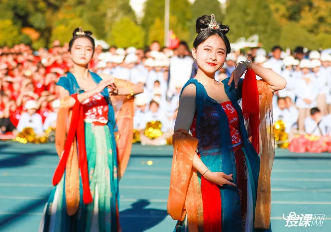 昆一中西山学校2023冬秋运动会,昆明西山学校2024届运动会