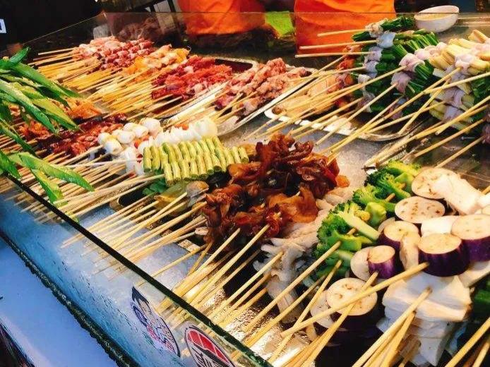 刚刚，我把月入2万元的烧烤店关掉了：表面风光，辛酸自己知道