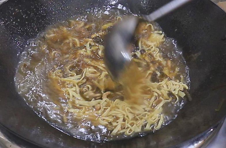 儿童缺乏锌主要要吃哪些食物,儿童锌过高症状吃什么食物补得快