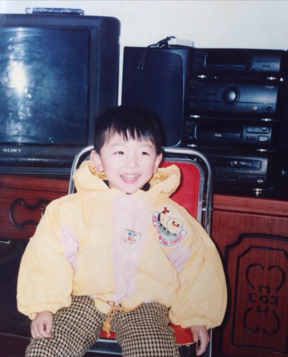 周冬雨退出演艺圈了吗,周冬雨当初没签约张艺谋吗